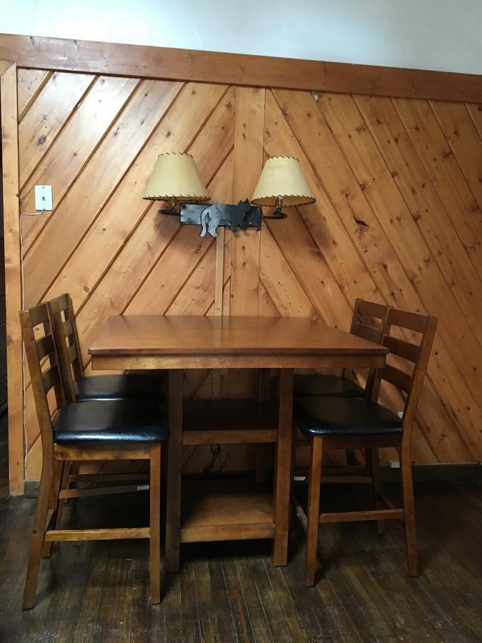 Chinook Winds Motel Dubois Eksteriør billede