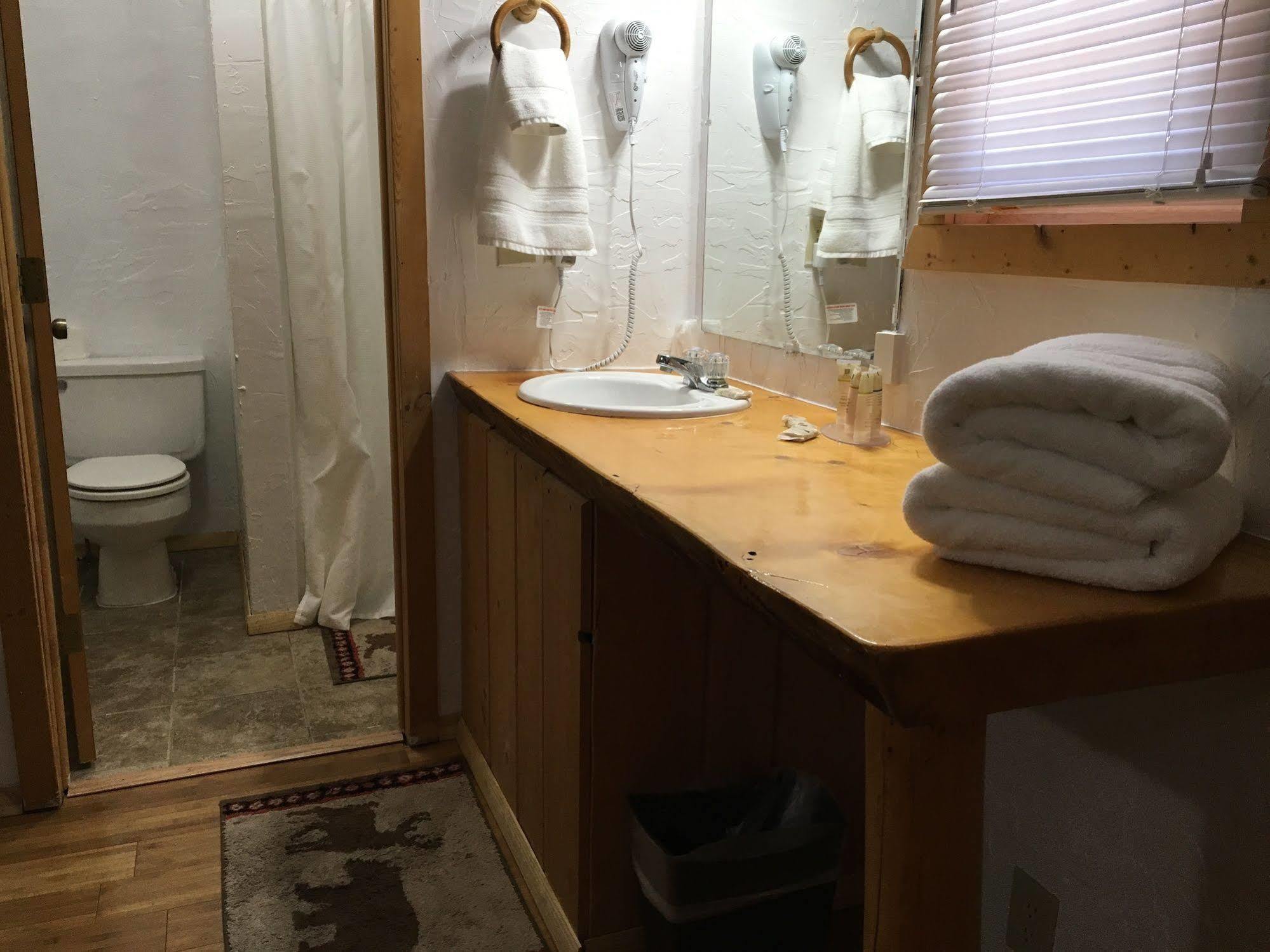 Chinook Winds Motel Dubois Eksteriør billede